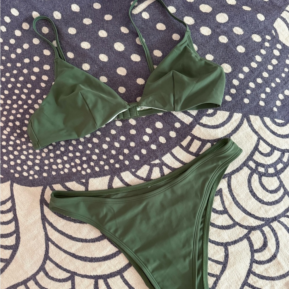 CUPSHE medium green bikini set